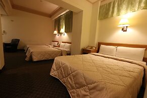 Riverside Hotel