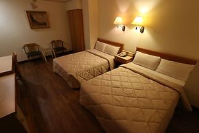 Riverside Hotel
