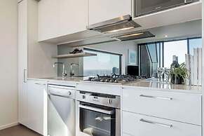 Oaks Melbourne on William Suites