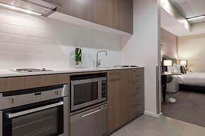 Oaks Melbourne on William Suites