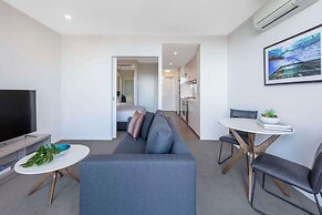 Oaks Melbourne on William Suites