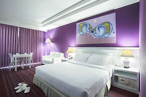 La Vie En Rose Hotel