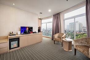 Super Candle Hotel