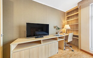 Super Candle Hotel
