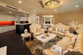 Super Candle Hotel