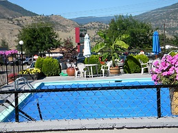 Apple Tree Inn