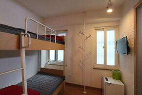 B my guesthouse - Hostel