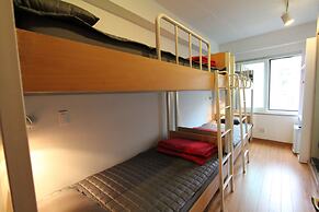 B my guesthouse - Hostel