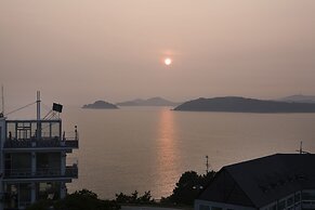 Hotel Hue Loft