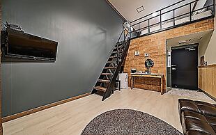 Hotel Hue Loft