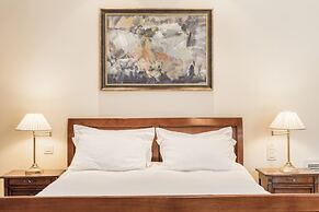 Xenon Inn