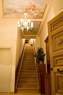 Xenon Inn