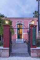 Nafsimedon Hotel