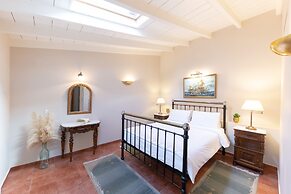 Nafsimedon Hotel