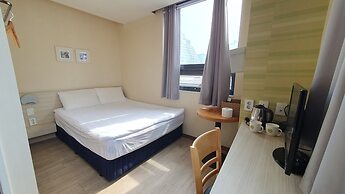 Bound Hostel