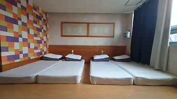 Bound Hostel
