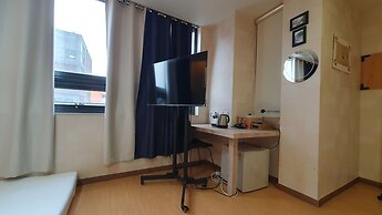 Bound Hostel