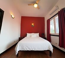 Serenade Hotel