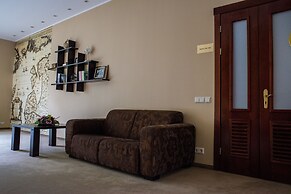 Port Hotel