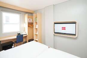 ibis Jakarta Senen