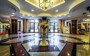 Helena Sands Hotel