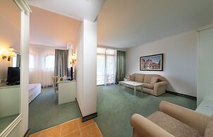 Helena Park - Ultra All inclusive