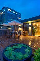 Simple Plus Hotel