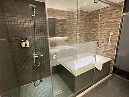 Simple Plus Hotel