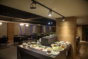 Simple Plus Hotel