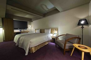 Simple Plus Hotel