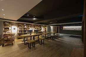 Simple Plus Hotel