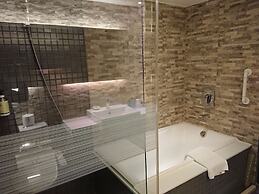 Simple Plus Hotel