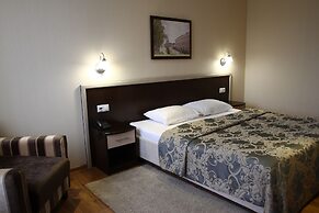 Hotel Crystal