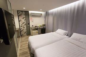 Nantra Ploenchit