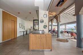 Christina Beach Hotel