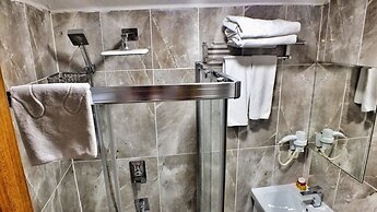 Aygur Hotel