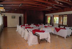 Las Espuelas Hotel