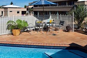 Baywatch Motor Inn