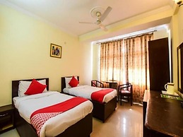 Anand Palace Hotel