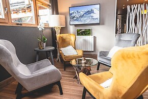 Le Grand Aigle, Friendly Hotel