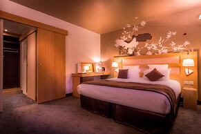 Le Grand Aigle, Friendly Hotel