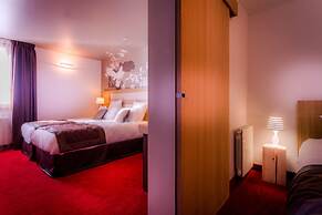 Le Grand Aigle, Friendly Hotel