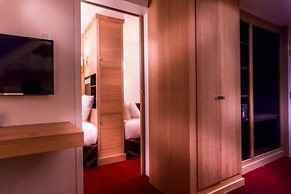 Le Grand Aigle, Friendly Hotel