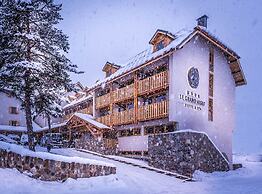 Le Grand Aigle, Friendly Hotel