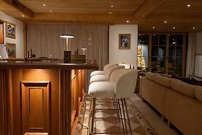 Swiss Alpine Hotel Allalin