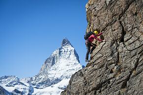 Swiss Alpine Hotel Allalin