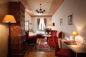 Hotel Santi