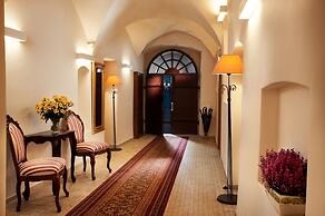 Hotel Santi