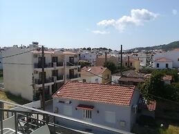 Iris Skiathos
