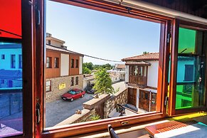 Amazon Petite Palace